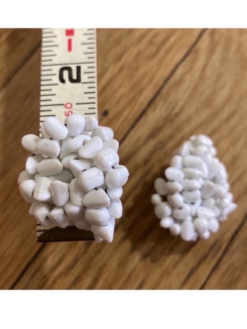 Vintage White Beaded earrings from the 60s 70s